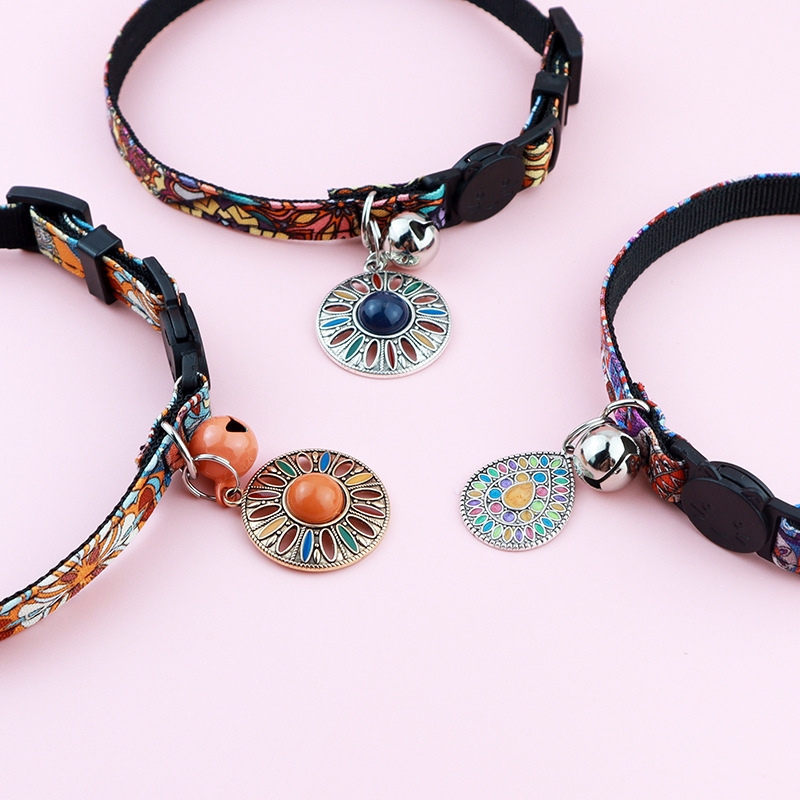 Elegant Pendant Pet Collar